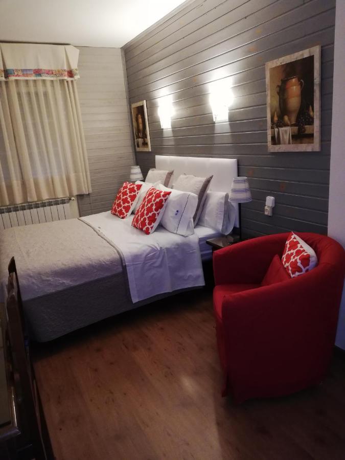 Hostal Martin - Sanabria Ribadelago Eksteriør billede