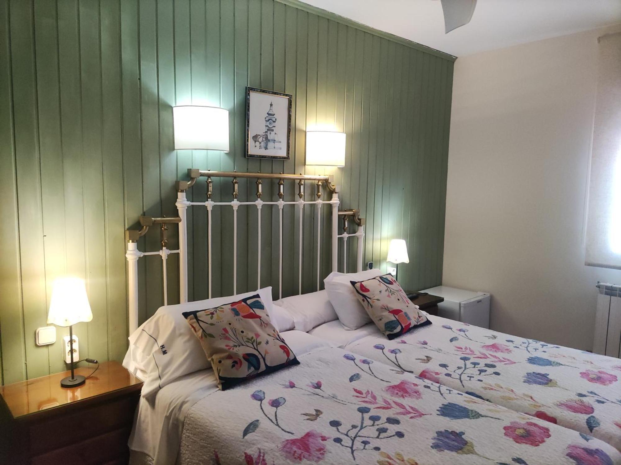 Hostal Martin - Sanabria Ribadelago Eksteriør billede