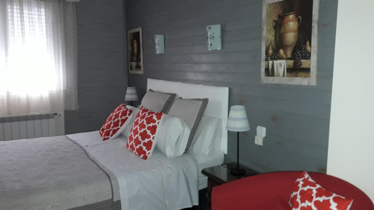 Hostal Martin - Sanabria Ribadelago Eksteriør billede