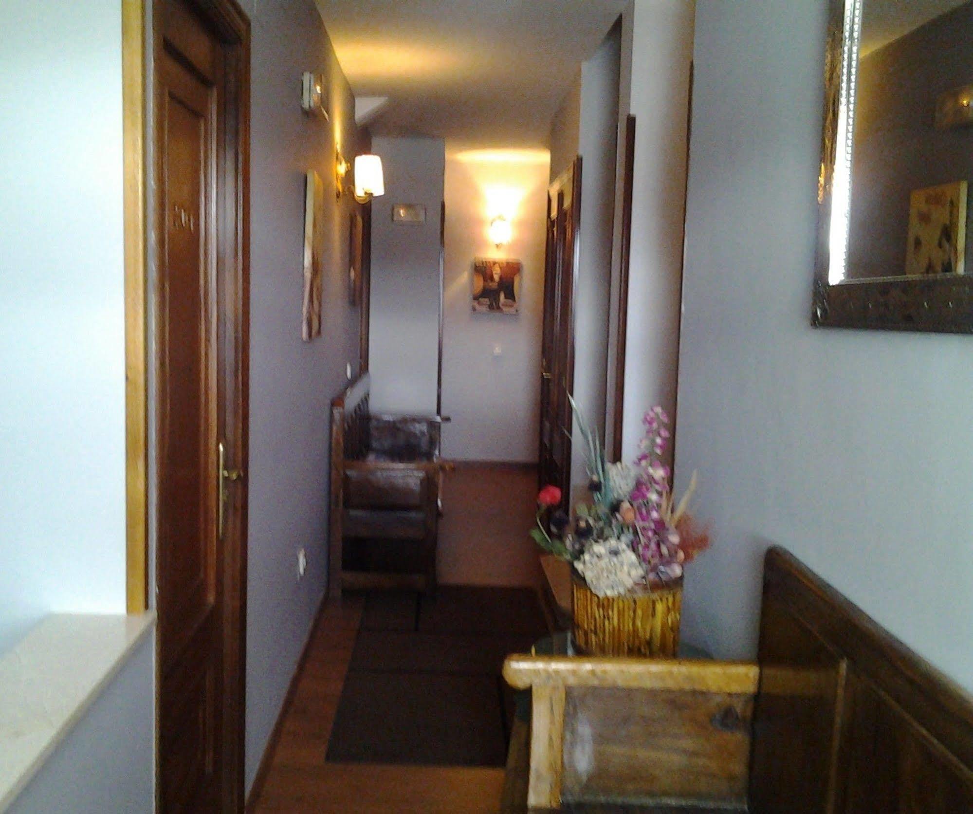 Hostal Martin - Sanabria Ribadelago Eksteriør billede