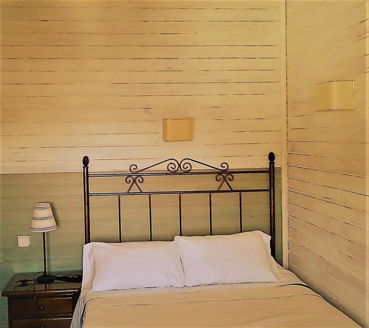 Hostal Martin - Sanabria Ribadelago Eksteriør billede